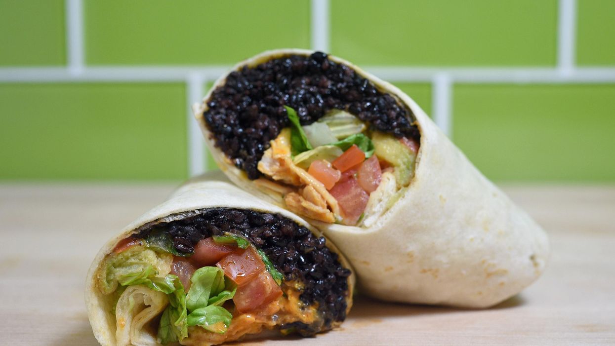 Burrito restaurant’s entire staff quits, posts a sign in window complaining about pay, hours, and being unappreciated