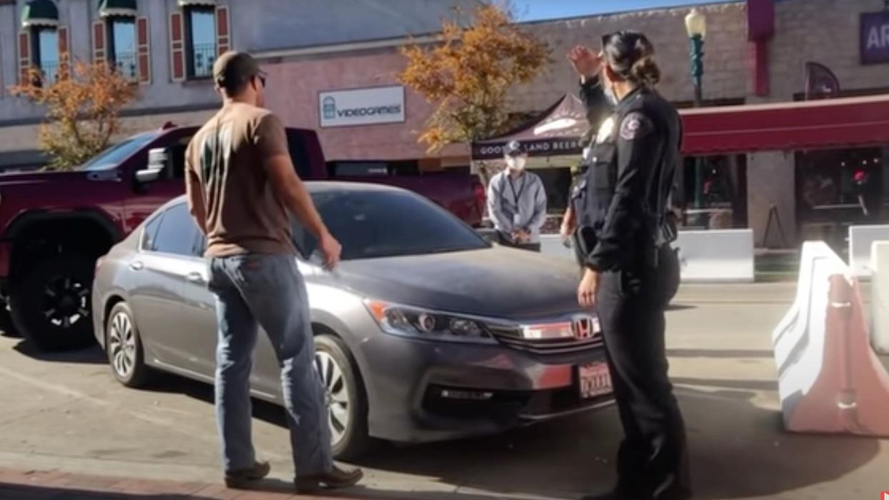 California business owner blocks in health inspector's car after they threaten lockdown citations: 'If we can't work, he can't work'