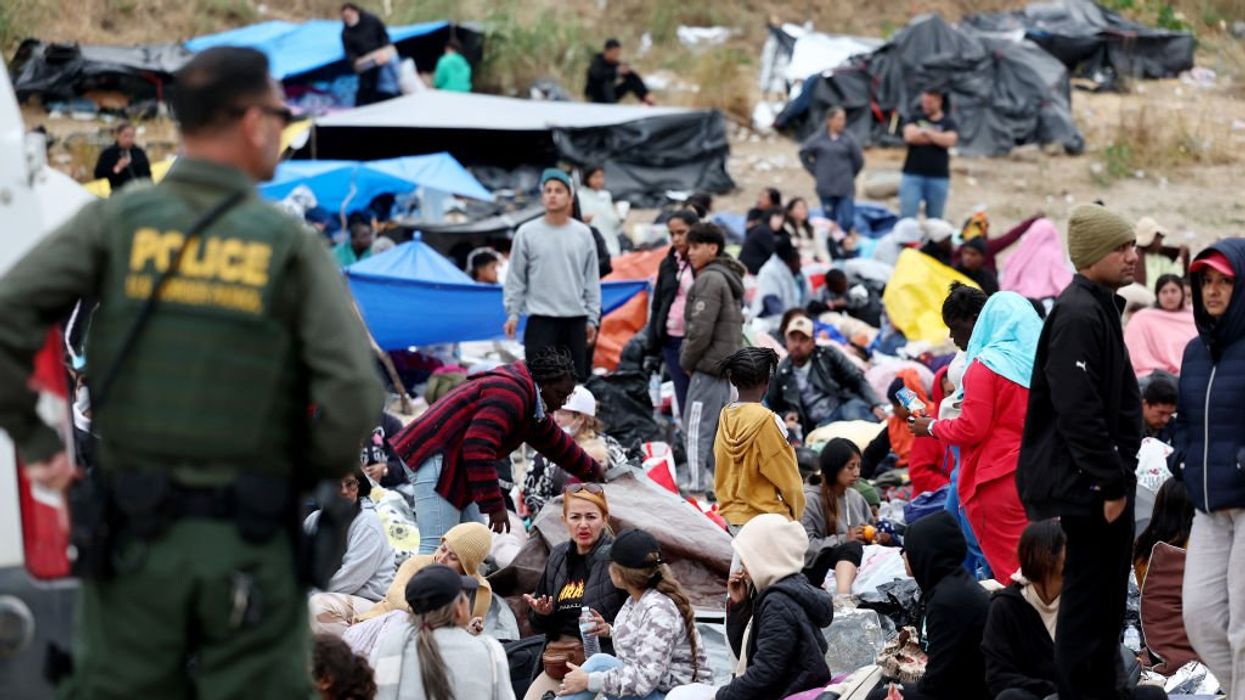 California may give illegal immigrants unemployment benefits despite growing budget deficit