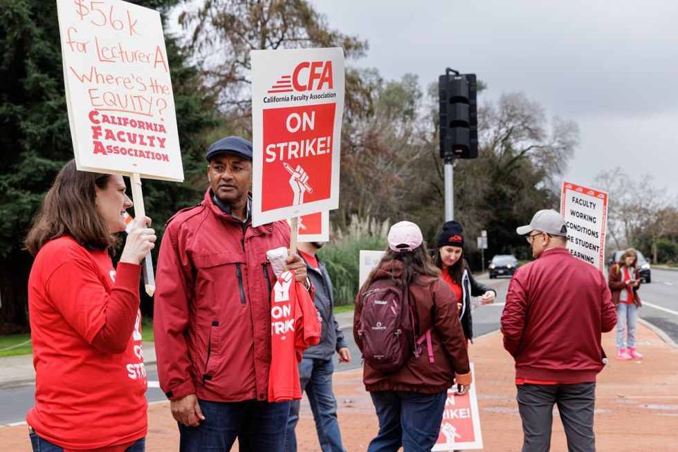 California State University faculty strike to demand 'gender-inclusive' restrooms‚ pay increases — reach tentative agreement