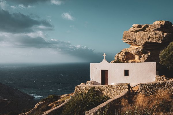 Calvin Robinson discusses the war on Christianity and the Muslim invasion of the UK