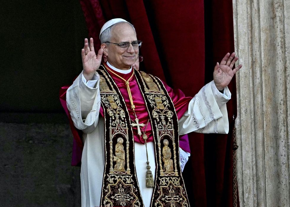 Cardinals choose pope from America for the first time in history