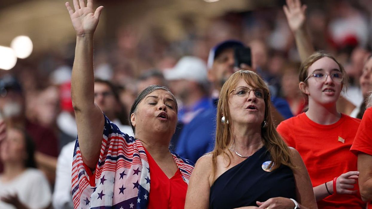 Charlie Kirk supporters offer prayers and praise as memorial kicks off
