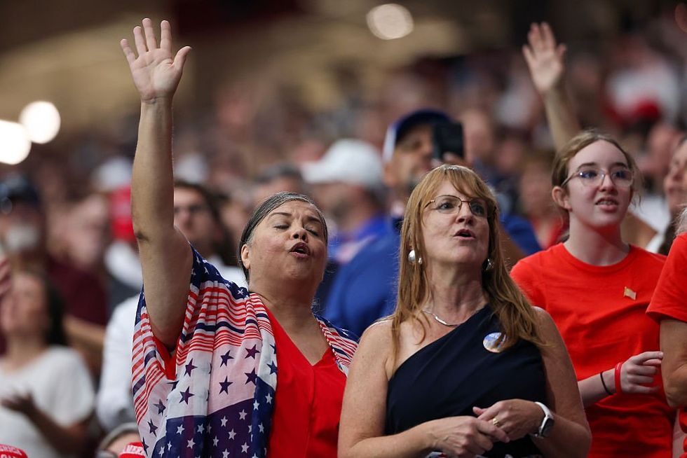 Charlie Kirk supporters offer prayers and praise as memorial kicks off