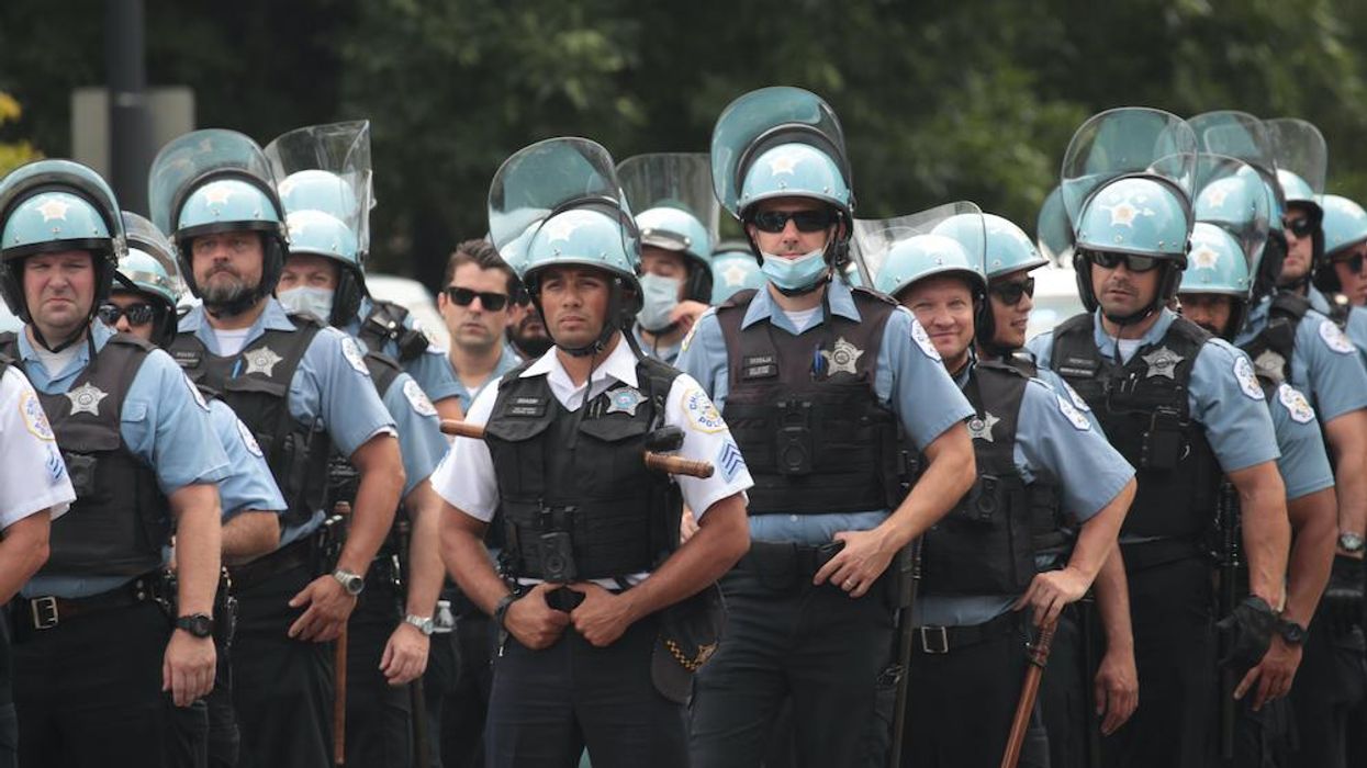 Chicago police union sends clear message to Mayor Lightfoot over vaccine mandate, warns city could lose thousands of cops: 'Hell, no,' 'We'll see you in court'