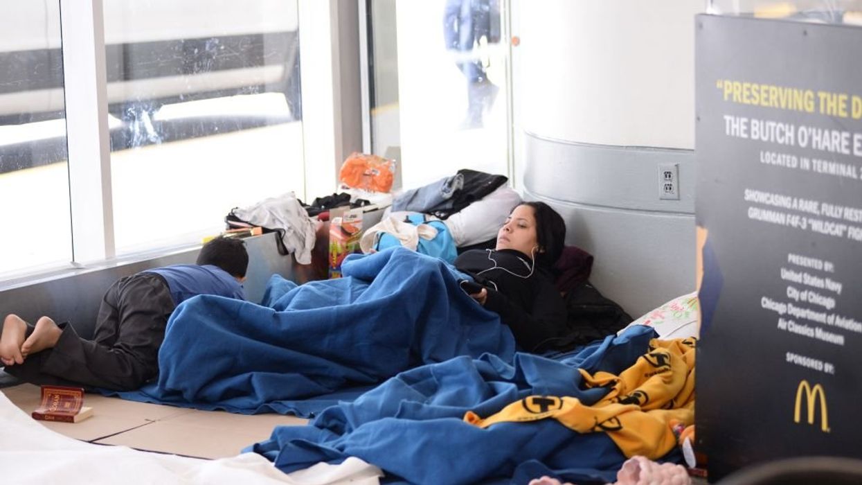 Chicago's O'Hare airport still packed with illegal immigrants despite some retreating to Venezuela over lack of amenities