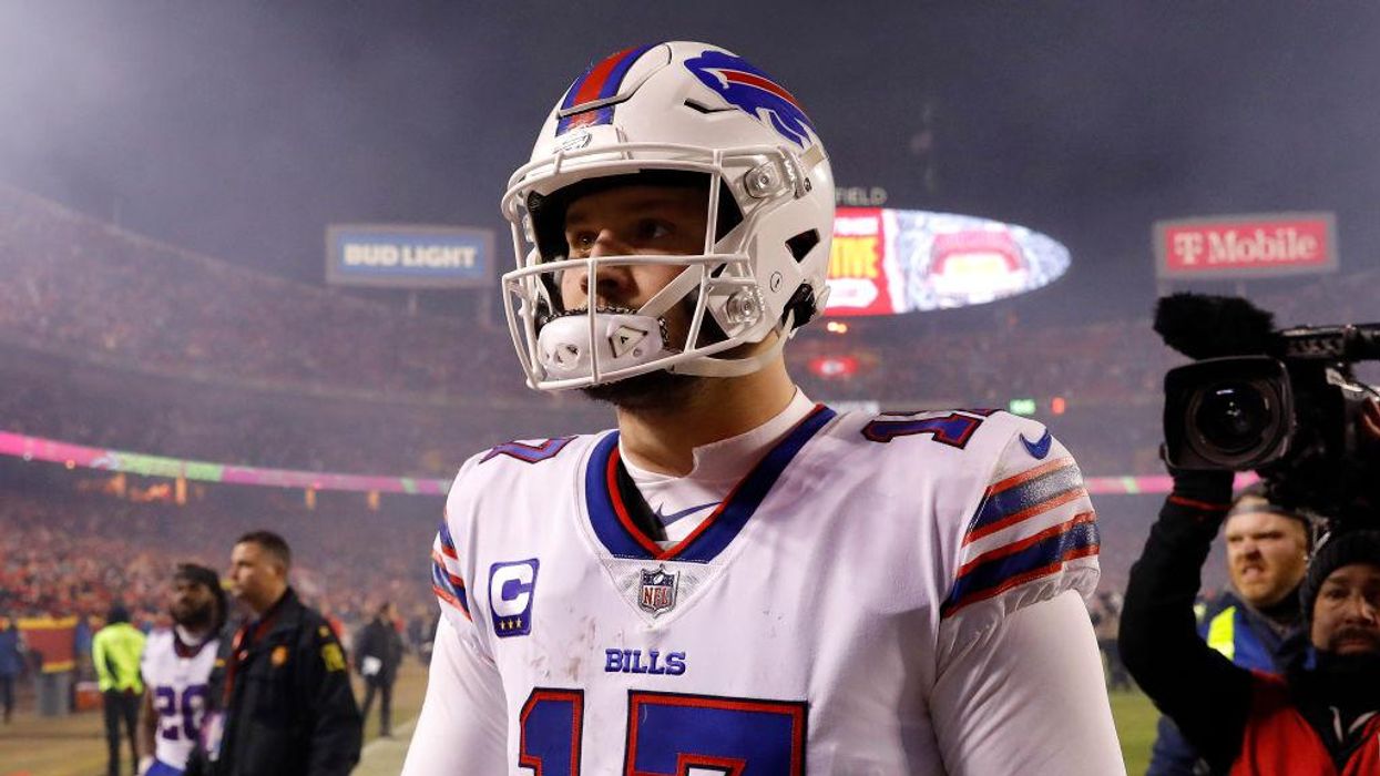 Chiefs fans pay respect to Bills Mafia, donate thousands to Buffalo children's hospital after gut-wrenching defeat