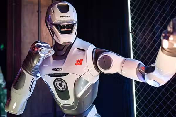 China debuts 'scary' martial arts robots capable of backflips and weapons training