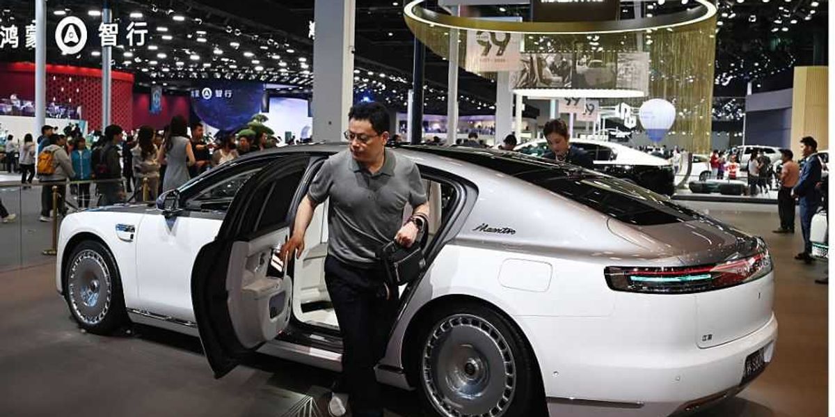 China's gaudy, graceless Maextro S800 is no Rolls-Royce