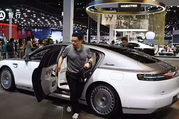 China's gaudy, graceless Maextro S800 is no Rolls-Royce