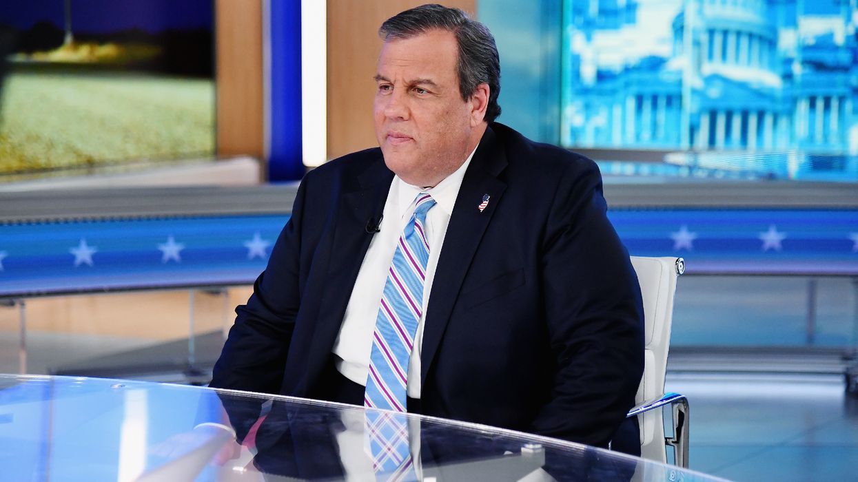 Chris Christie reveals he spent 7 days in the ICU following COVID-19 diagnosis: 'No one should be cavalier about being infected'