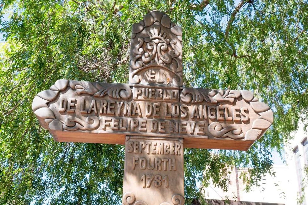 Christianity-hating activist moves to tear down historic Los Angeles cross — but proud LA group is having none of it
