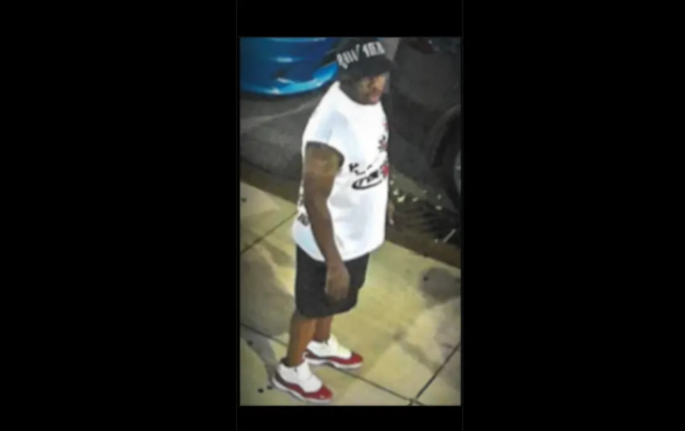 Cincinnati police looking for another mob attack suspect; videos appear to show him punching white male just after slap