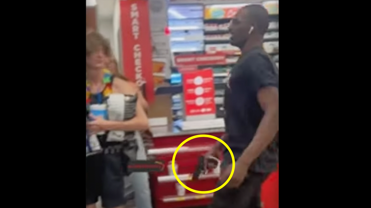 Circle K clerk fires shots after thugs threaten him in store — and sheriff's reaction has folks applauding