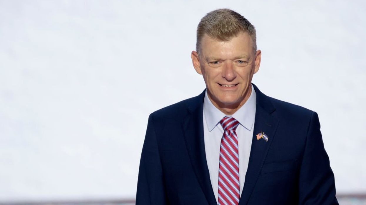 CNN host, Dem analyst blow fuse, accuse Trump campaign of ‘endangering’ lives, ‘gaslighting’ about immigration crisis