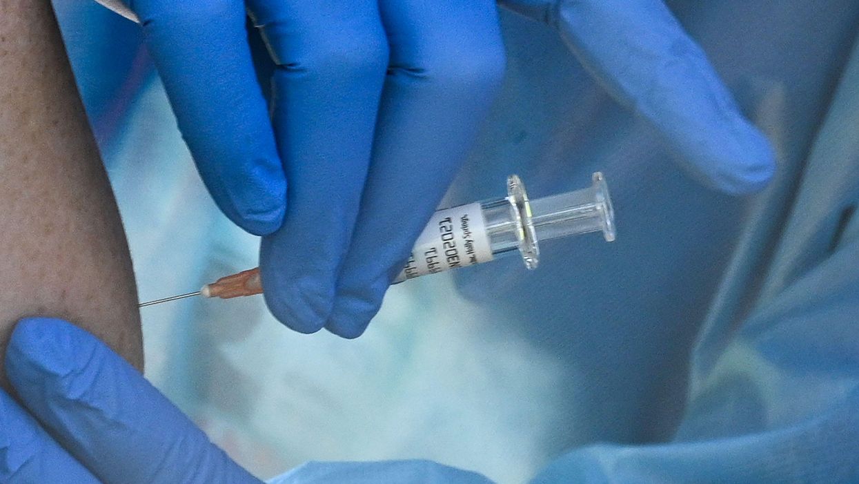 CNN medical analyst warns: Don't visit bars, restaurants if you're not fully vaccinated