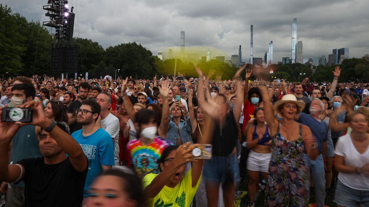 CNN taken to the woodshed for airing 'super spreader' concert in NYC: 'Grossly irresponsible'