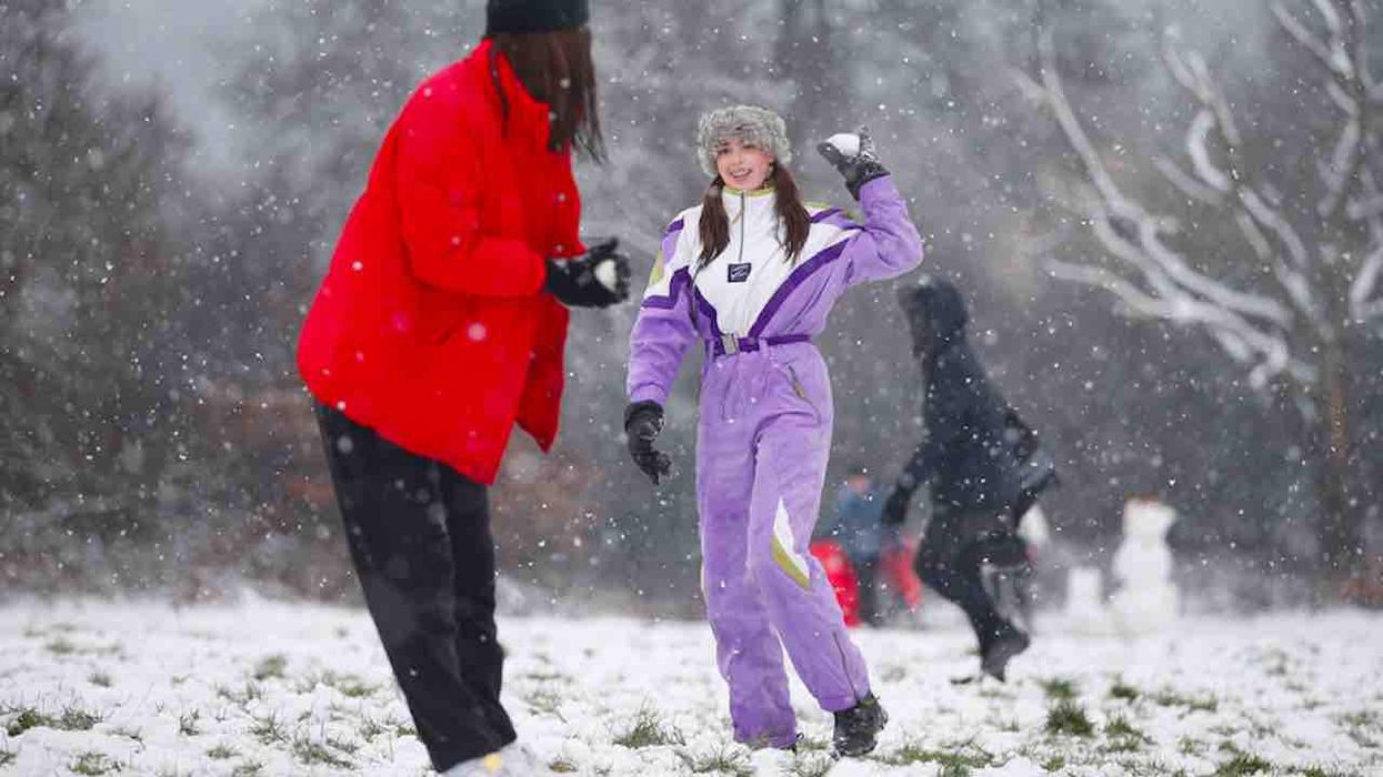 Cops threaten expensive fines — for snowball fighting, sledding — amid strict COVID-19 lockdown in UK