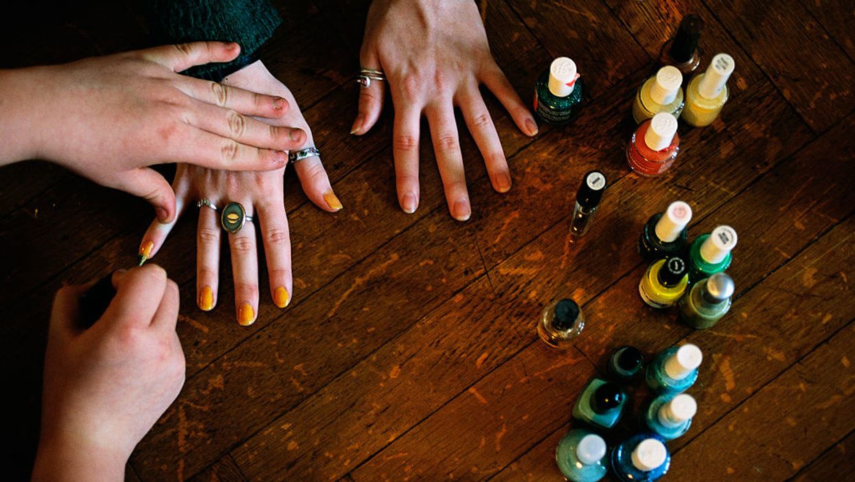 Cops use undercover sting operation to arrest women offering salon services at their homes