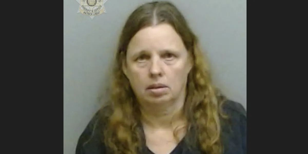 Former corrections employee in Georgia is accused of attempting to have sexual relations with an inmate and selling cigarettes to a prisoner, according to authorities. Former corrections employee in Georgia is accused of attempting to have sexual relations with an inmate and selling cigarettes to a prisoner, according to authorities.
