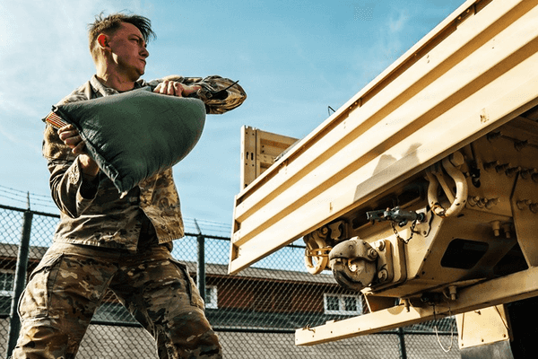 Could you pass Pete Hegseth's new Army Combat Field Test? Drop and give us ... 30!