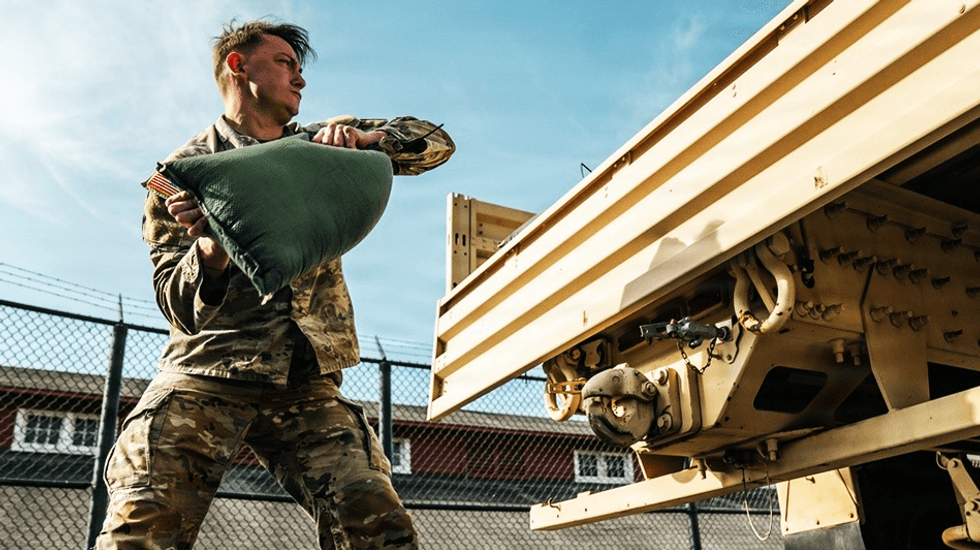 Could you pass Pete Hegseth's new Army Combat Field Test? Drop and give us ... 30!