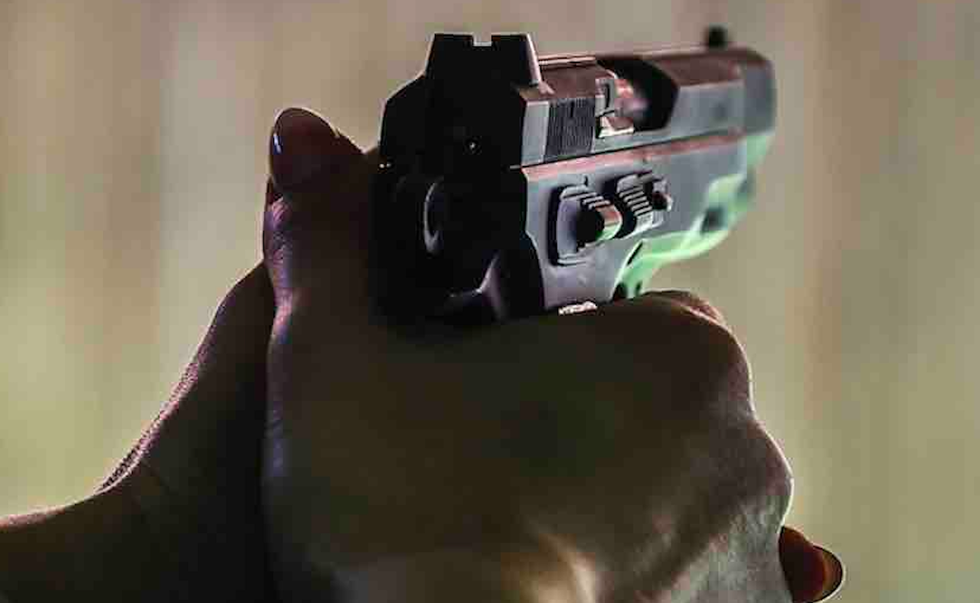 Creep with violent past allegedly gropes store customer, threatens to kill others — so woman in store shoots him dead instead