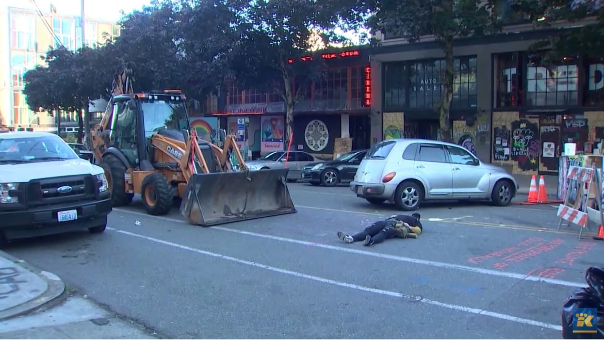 Crews show up at Seattle's CHOP to remove barriers. They leave as city gives protesters another 3 days.