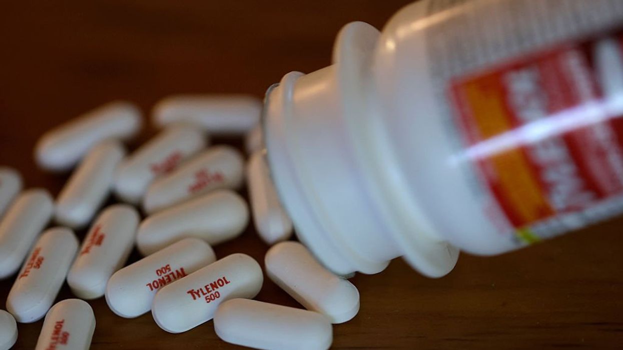 Critics uncover Tylenol's cautionary tweet for pregnant moms after Trump highlights autism link