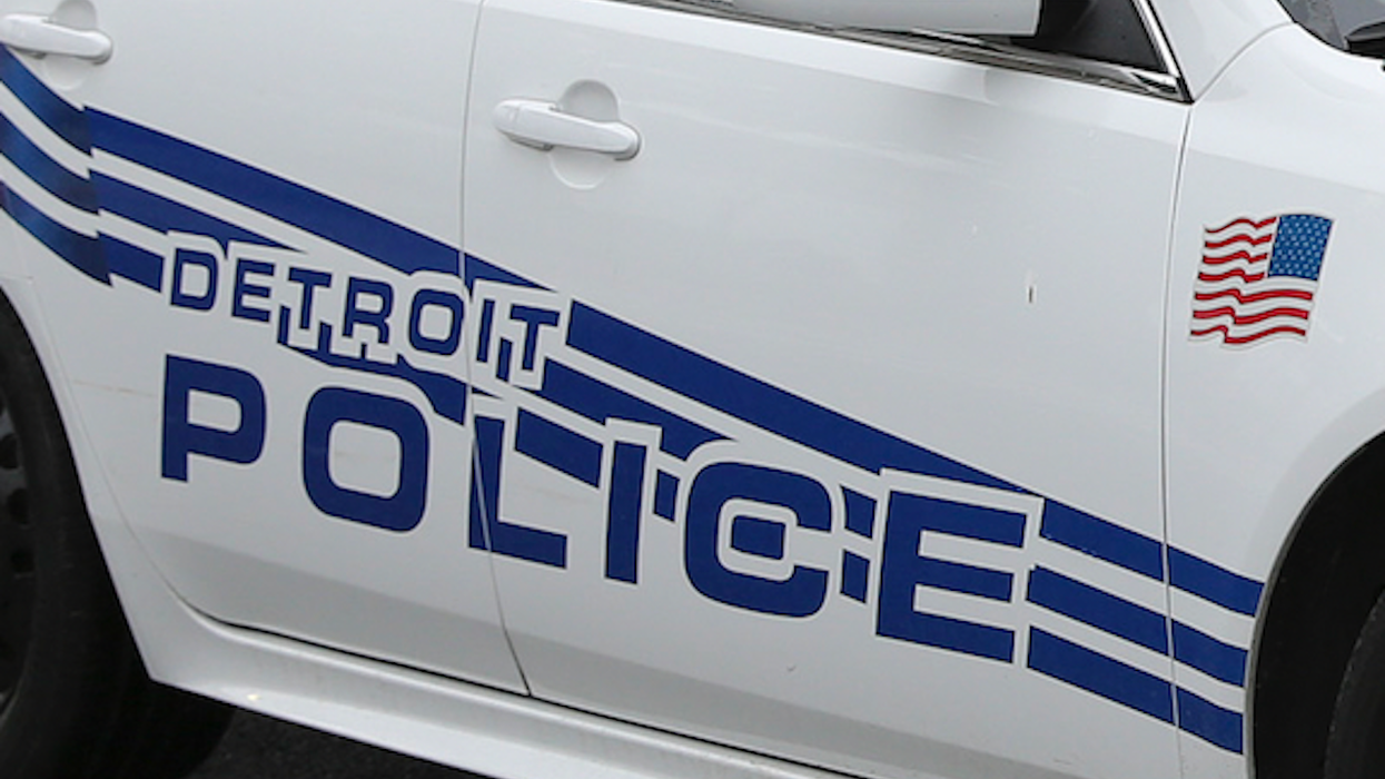 Crooks need only 5 minutes to steal $90,000 in merchandise from Detroit clothing store in predawn heist, owner says
