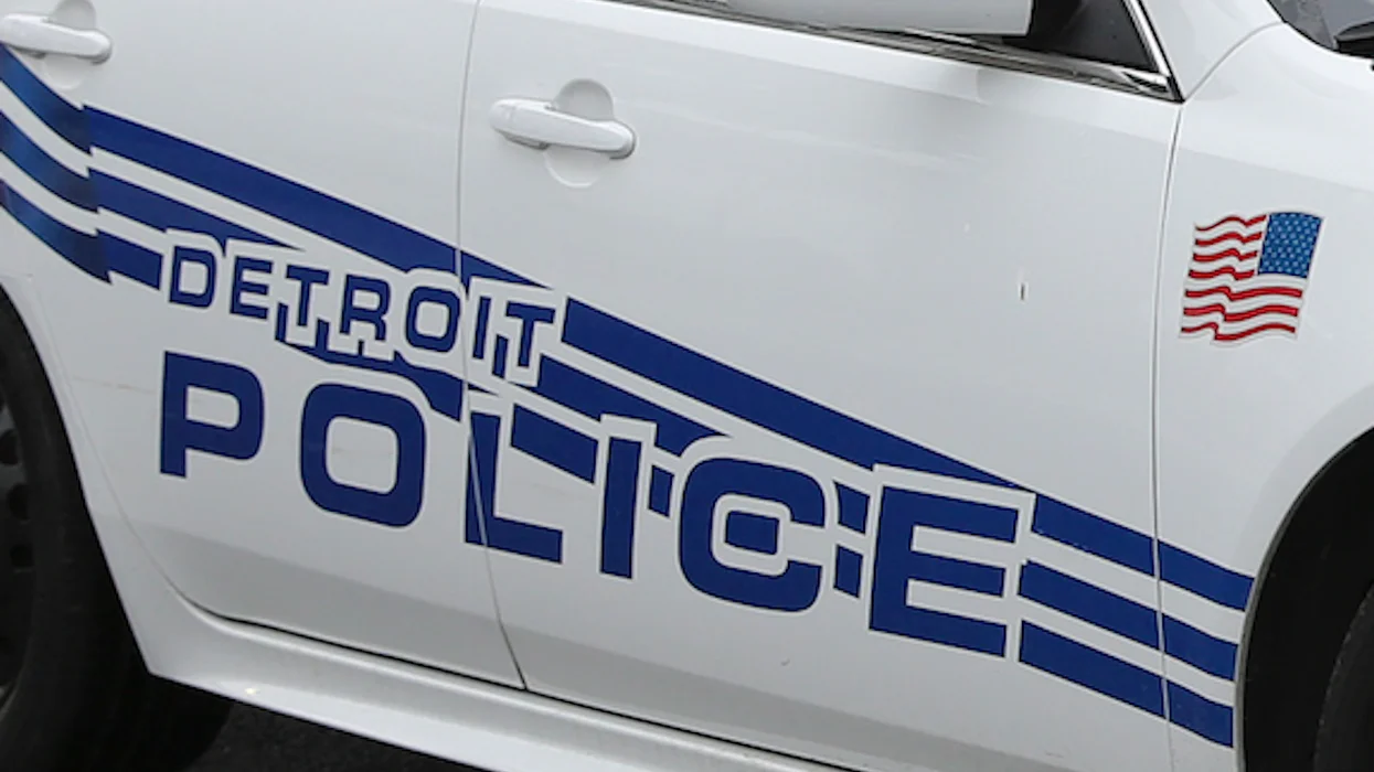 Crooks need only 5 minutes to steal $90,000 in merchandise from Detroit clothing store in predawn heist, owner says