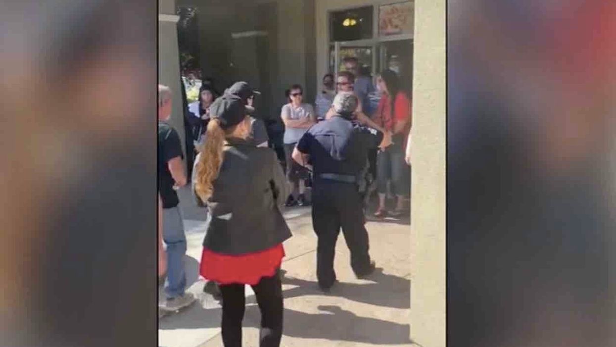 Customers 'barricaded' Waffle Shop door as cop plans to cite owner for COVID violation