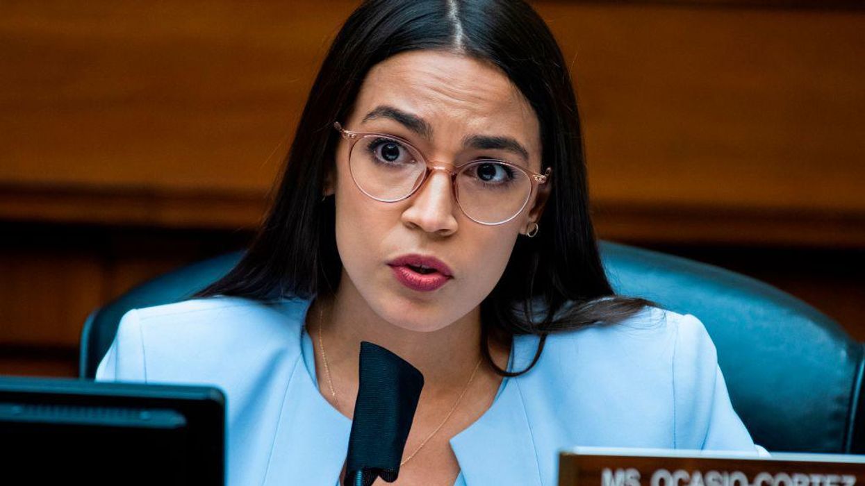 Daily Beast editor accuses Tucker Carlson of adding 'googly eyes' to AOC photo — then admits he was wrong