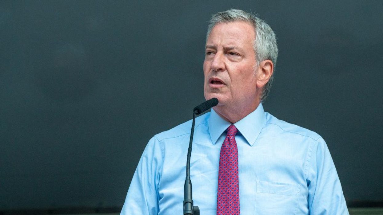 De Blasio takes 'preemptive strike' against COVID-19 Omicron with first-in-the-nation vaccine mandate on private businesses