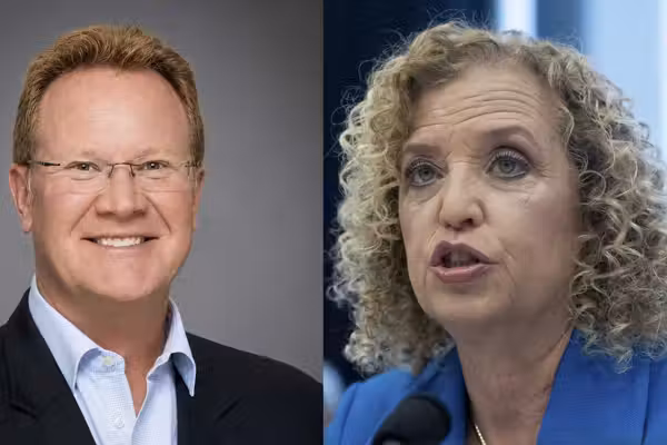 Debbie Wasserman Schultz wins primary in Florida — Republican bashes her as 'outsider' who 'parachuted' into district