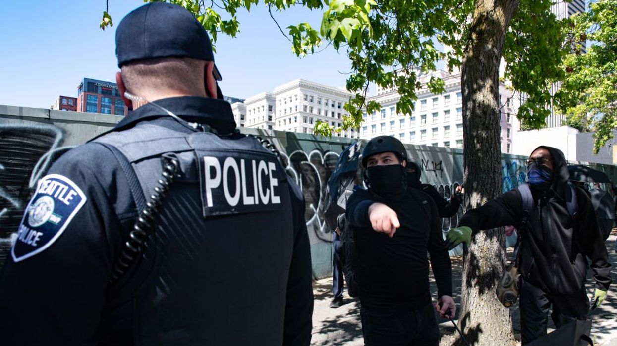 Dem lawmakers propose removing English language requirement for Washington police, firefighters to 'promote diversification,' address staffing shortages