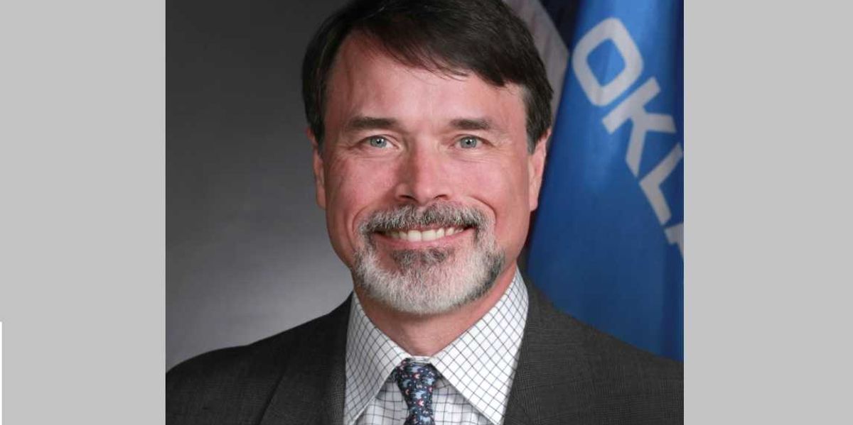 Democrat drops re-election bid after fake kissing photo misstep — but fellow Democrats still want more