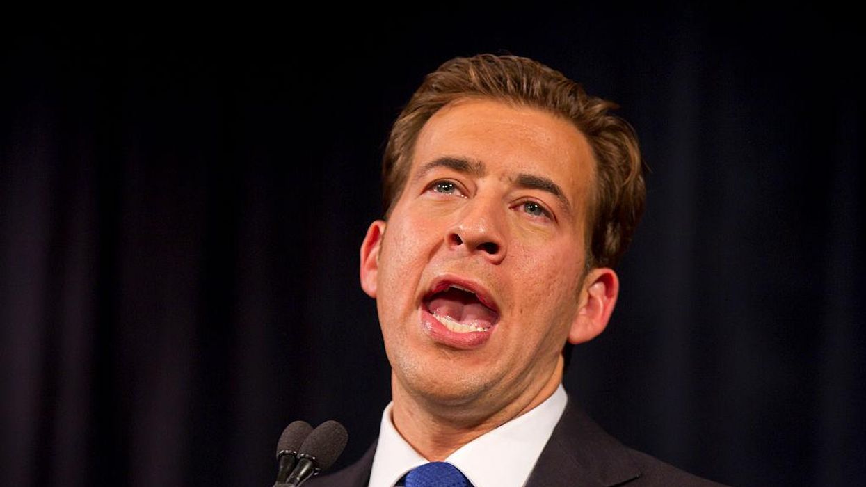 Democrat embarrasses himself by saying he's running for Illinois secretary of state to 'protect' elections. The office doesn't handle elections, an independent board does.