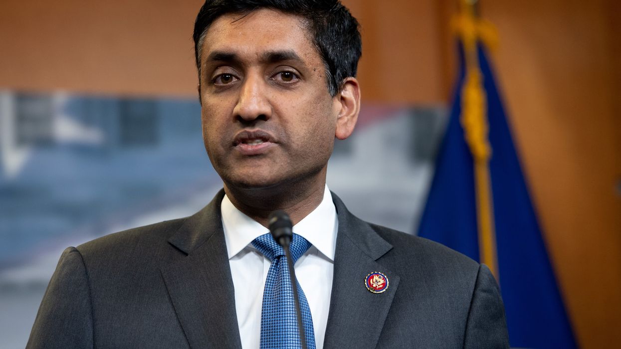 Democratic lawmaker rips fellow Democrats for going into recess before striking stimulus agreement