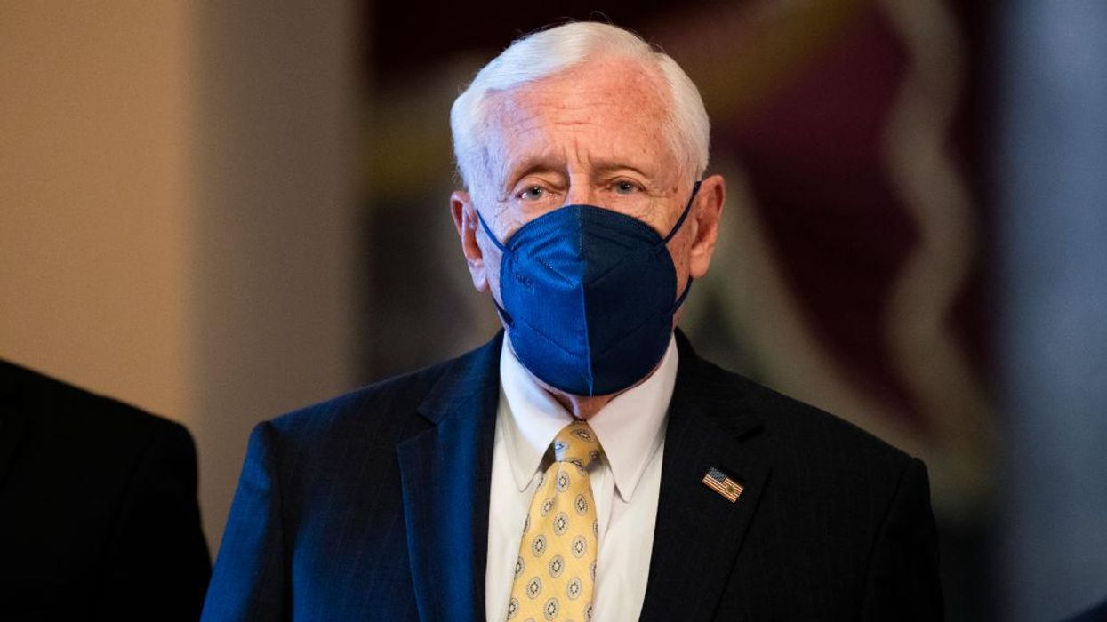 Democratic majority leader forced to clean up after suggesting 2022 election would be illegitimate