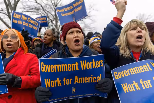Democrats brush off pressure from federal workers’ union to end government shutdown