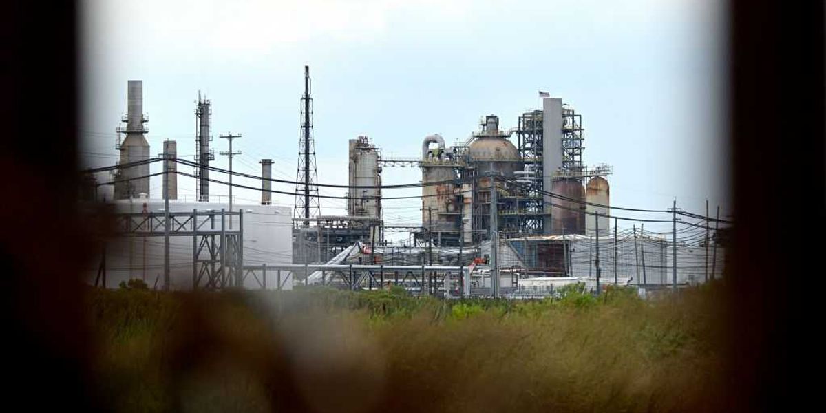 Democrats can’t discourage oil investment and demand cheap gas