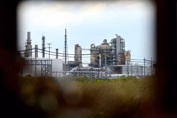 Democrats can’t discourage oil investment and demand cheap gas
