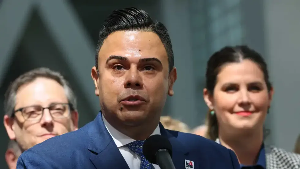 Democrats move to make ICE agents unemployable in California