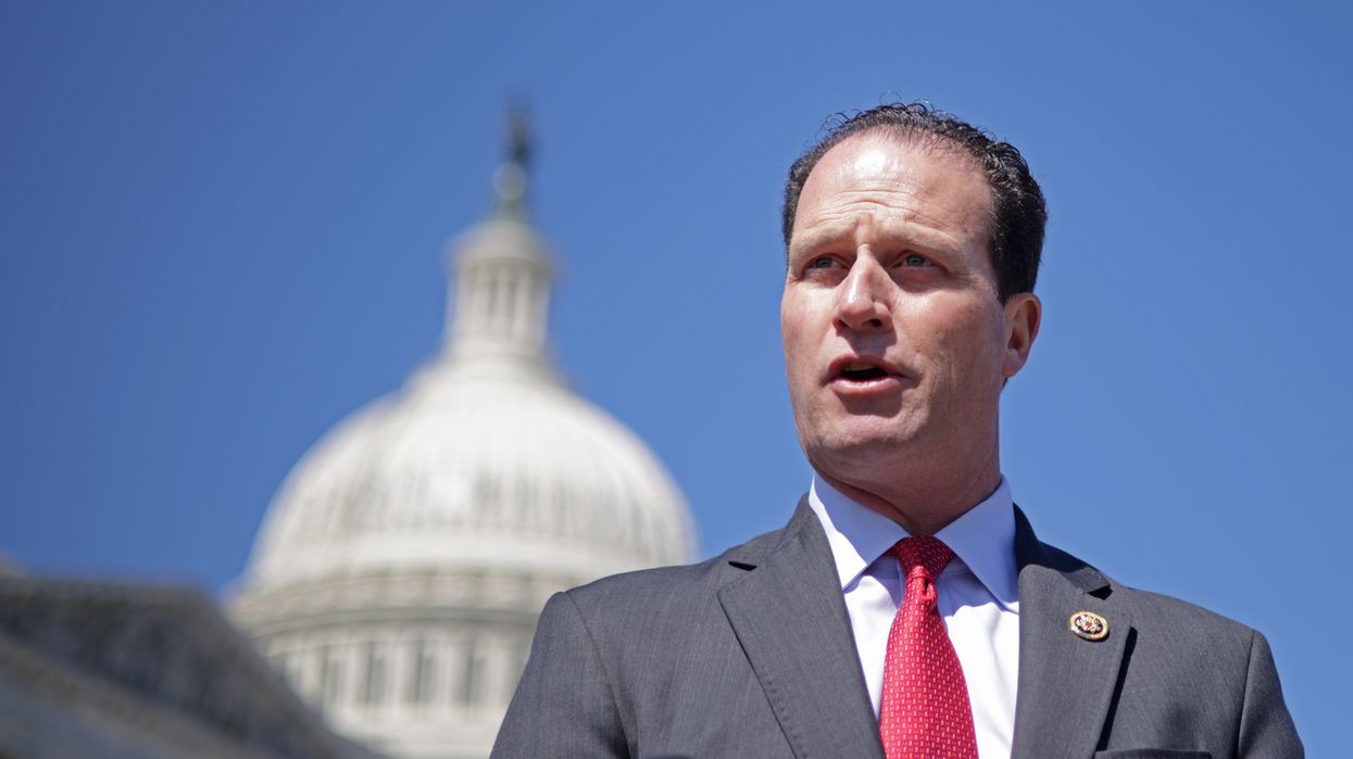 Democrats vote overwhelmingly to allow illegal aliens to continue voting in key district