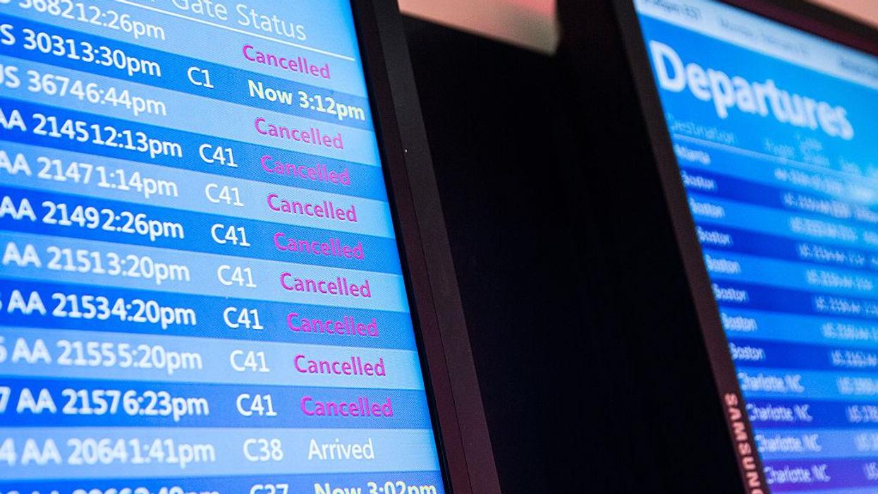 Department of Transportation launches online dashboard to help travelers navigate flight delays and cancellations