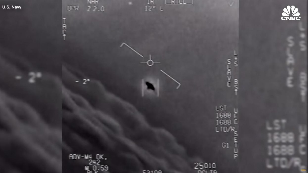 Despite demands that they remain silent, airline pilots report UFO activity over the Pacific Ocean