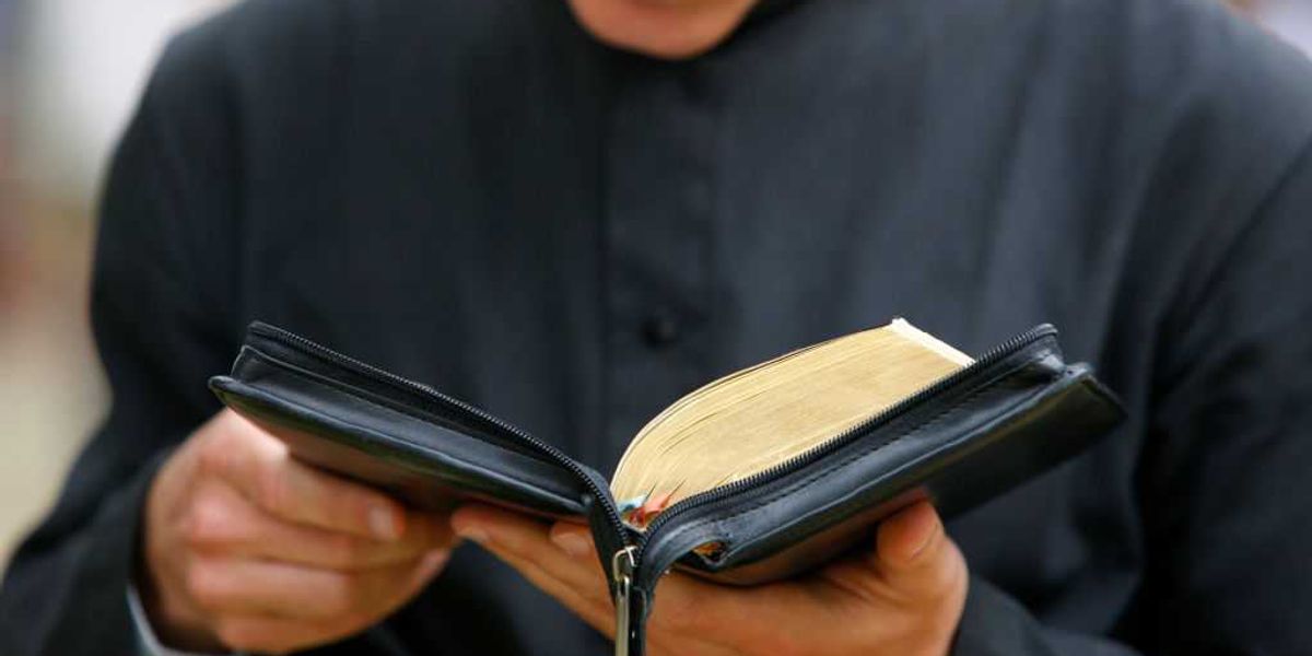 Detroit priest administers righteous beatdown to suspected car thief: 'Just another day'
