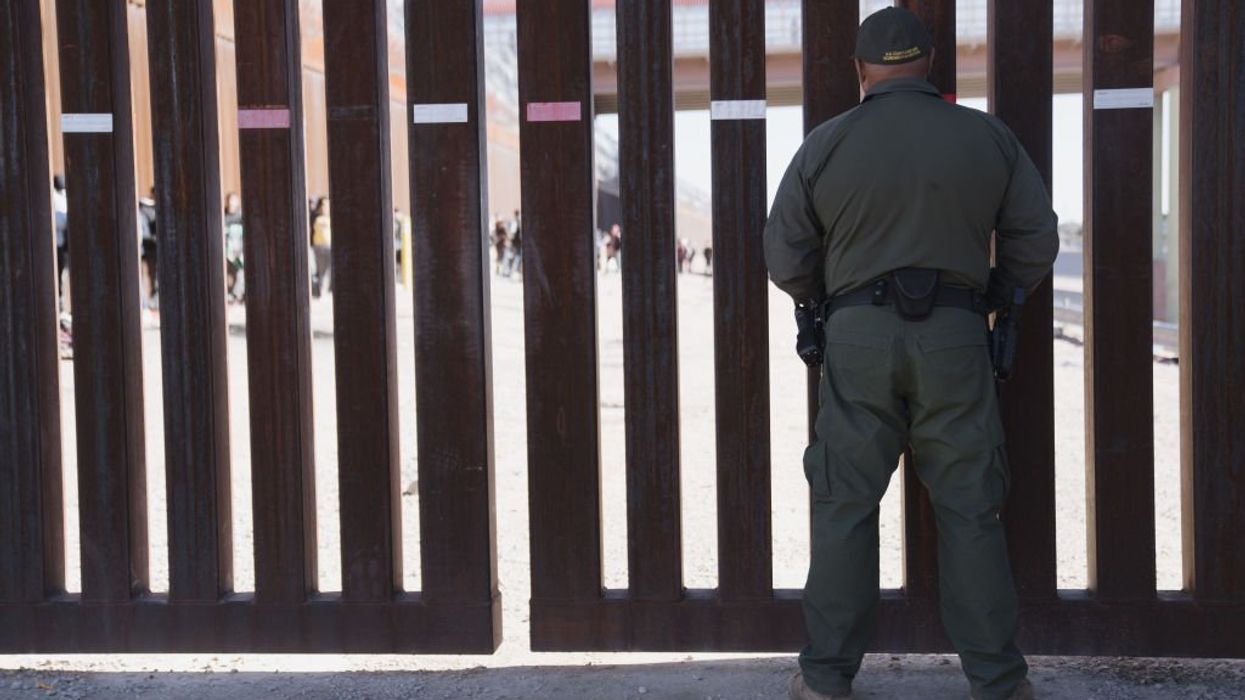DHS purposely not reporting how many illegal border crossers are released into the country, former immigration judge claims