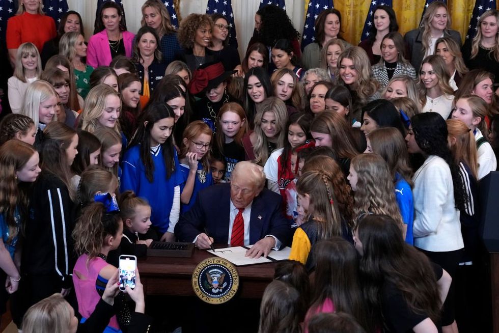 'Disgusting': Maine defies Trump order, enables teen transvestite to demolish female competitors